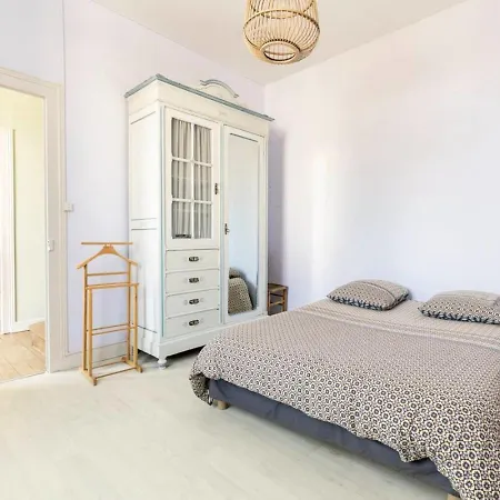 Meuble De Tourisme Courts Sejours Deplacements Professionnels 度假居 *