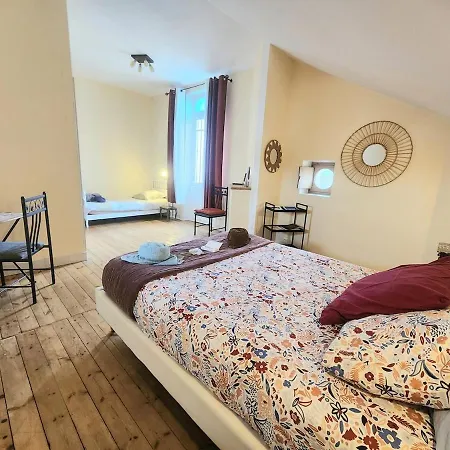 Meublé De Tourisme Courts Séjours Déplacements Professionnels Сasa de vacaciones *